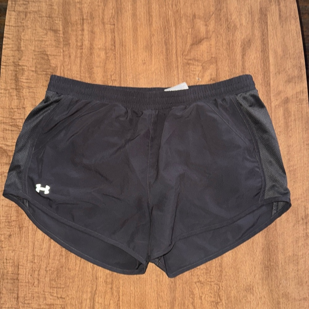 under armor loose athletic shorts